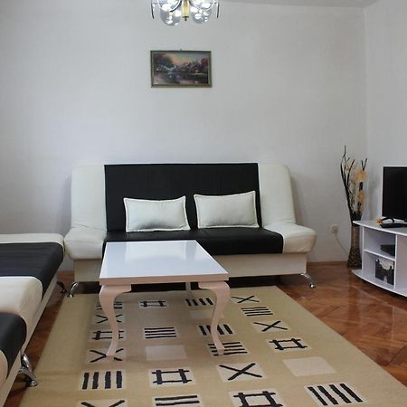 Apartman Anida Apartment โมสตาร์ ภายนอก รูปภาพ
