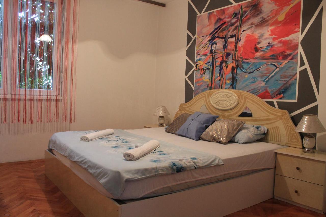 Apartman Anida Apartment โมสตาร์ ภายนอก รูปภาพ