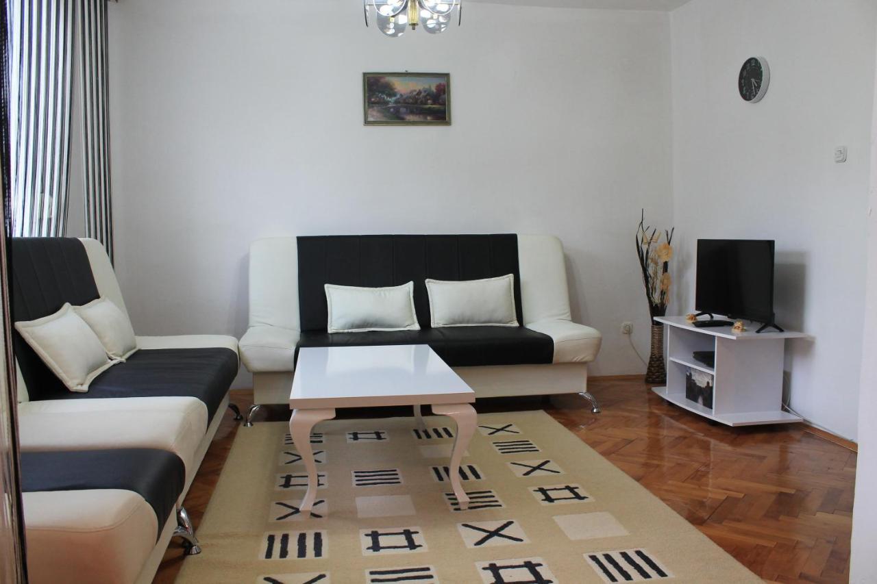 Apartman Anida Apartment โมสตาร์ ภายนอก รูปภาพ