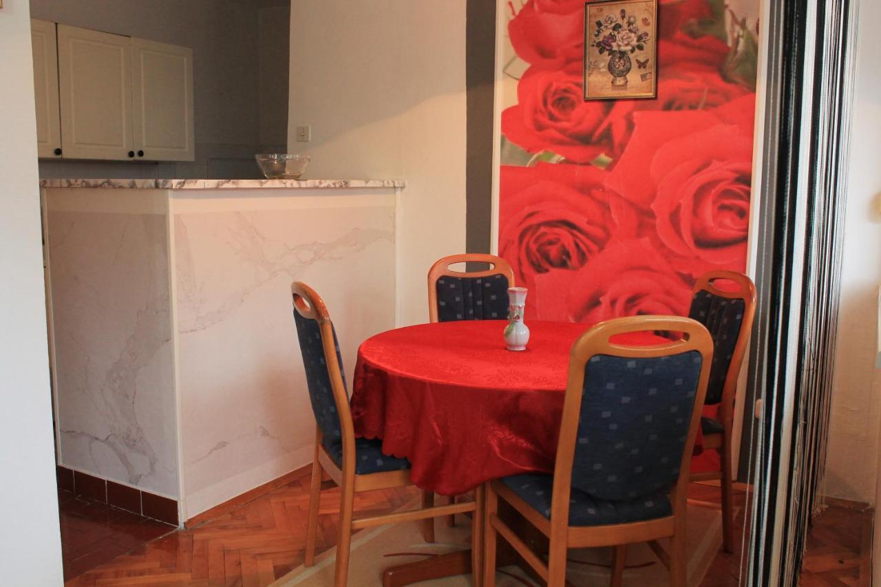 Apartman Anida Apartment โมสตาร์ ภายนอก รูปภาพ